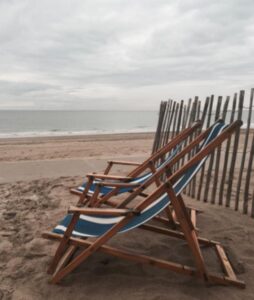 Terrasse pieds dans le sable