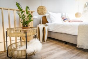 Chambre à l'étage avec lit double