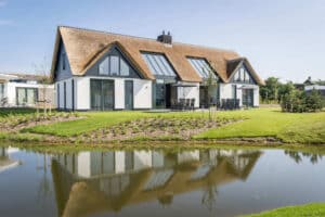 Vue extérieure des villas en location vacances à Texel