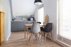 Coin repas de la chambre 4 personne - De Bedstay chambre d'hôtes