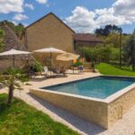 Vue piscine et jardin Aux Bories de Marquay