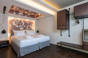 Chambre de l'appart'hôtel avec piscine en crète