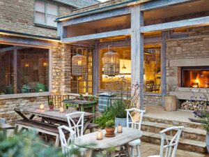 terrasse cosy et chaleureuse de l'auberge The Wild Rabbit