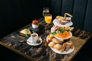 Petit déjeuner servi à l'hôtel Britannique à Maastricht