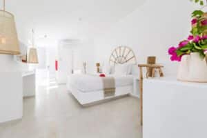 chambre à la décoration minimaliste et typique de l'Algarve