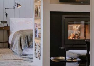chambre de charme avec cheminée dans la chambre