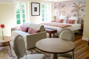 appartement type studio avec espace chambre, espace salon, espace repas et kitchenette