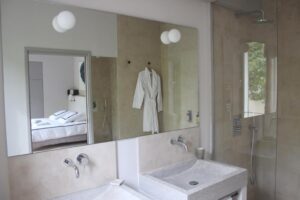 Salle de douche à la maison d'hôtes La Magnanerie de L'Isle en Provence
