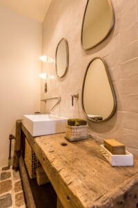 salle de bain cosy et chaleureuse