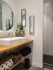 Salle de bain du Jardin Suspendu Vieux Lyon, appartement de tourisme à louer à Lyon