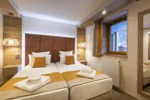 chambre twin dans un appartement en location vacances à Val Cenis