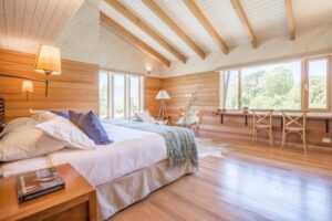 chambre double spacieuse et lumineuse