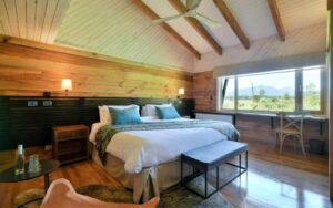 chambre double avec vue sur les montagnes de la cordillère des Andes
