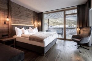 chambre double avec balcon et vue sur les Dolomites