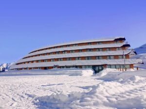 vue extérieure de la résidence de tourimse Lagrange Vacances l'Ecrin du Badet dans les Pyrénées