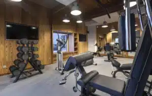 salle de fitness dans l'espace bien-être de la résidence les Balcons Platinium à Val Cenis