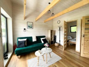 salon d'un gîte à louer à 1h du bord de mer en Pologne