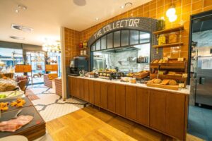 Buffet du petit déjeuner varié et copieux