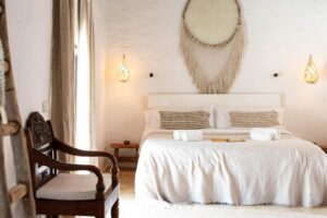 chambre double à l'agriturismo Can Sastre au centre de l'île d'Ibiza