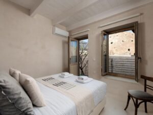 chambre double de l'hôtel Sutor Chic Manor à Réthymnon en Crète