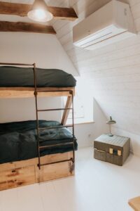 chambre avec lits superposés