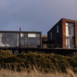vue extérieure de El Coo Lodge sur l'île de Chiloe au Chili