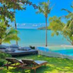 piscine au bord de mer sur une plage paradisiaque de Thaïlande