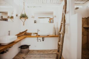 salle de bain des suites et chambres de l'hôtel Can Satsre