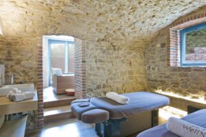 salle de massage dans le spa de l'hôtel Ne5t à Namur