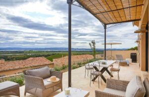 terrasse avec vue panoramique sur les vignes
