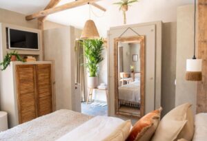 chambre supérieure à la déco bohème chic et cosy