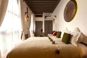chambre triple joliment décorée à Marrakech