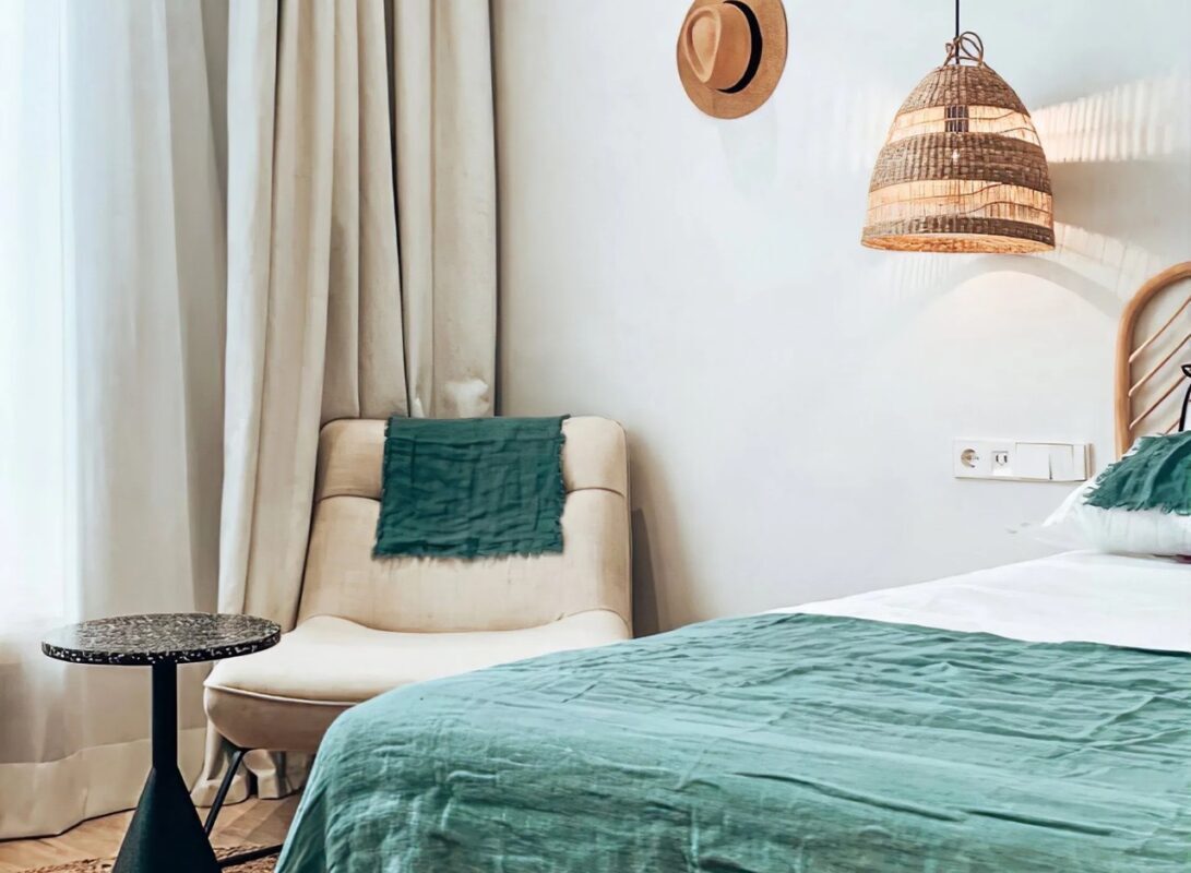 chambre deluxe à l'hôtel Casa du Soleil avec piscine dans Madrid
