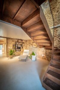 Entrée d'une des maisons en location vacances dans un hôtel type agritourisme à 15 minutes de la mer adriatique dans le centre de l'Italie