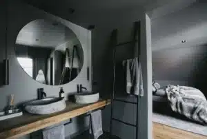 chambre avec salle de bain privative