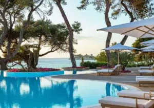 piscine avec vue mer