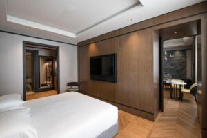 Partie chambre de la suite à l'hôtel Umiltà 36 à Rome