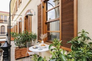 balcon disponible dans certaine chambre de l'hôtel Ecole St. Pierre