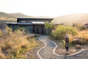 bâtiment abritant les suites de l'hôtel dans le hluhluwe imfolozi park