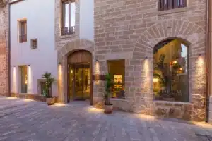petit hôtel avec piscine et spa dans la vielle ville d'Alcudia au nord de Majorque
