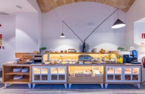 petit déjeuner buffet à l'hôtel Forum Boutique Hotel et Spa