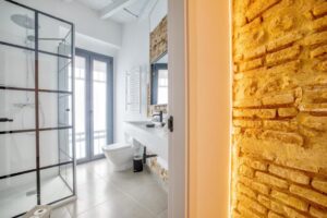 salle de douche de l'appartement
