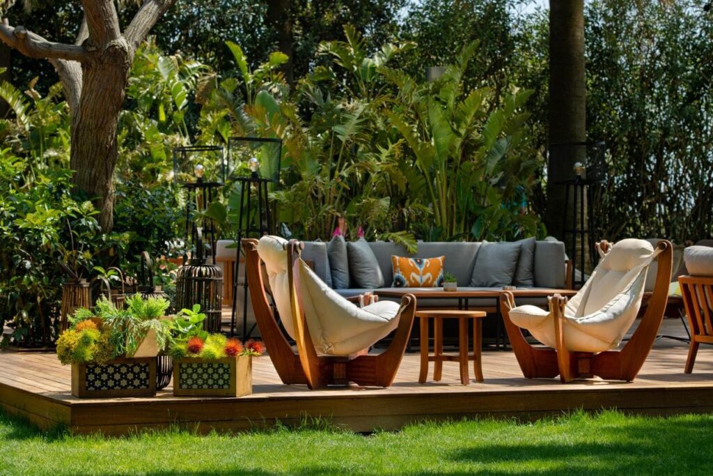 une des terrasses de l'hôtel Barut Hemera sur la côte mediteranéenne de la Turquie