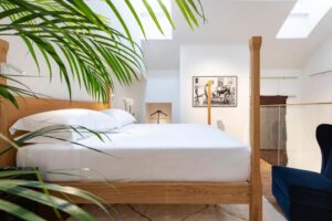 chambre d'hôtel cosy et lumineuse dans Milan