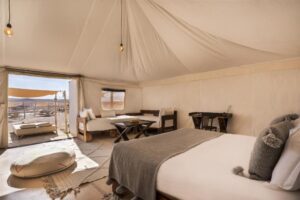 tente cosy pour dormir dans le désert marocain