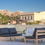 terrasse de l'hôtel Moon and stars à Athenes avec vue sur l'Acropole et le Parthénon