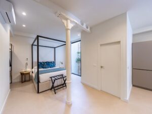 chambre cosy et lumineuse où se reposer après s'être promené dans le centre-ville