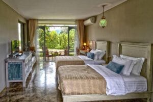chambre double avec 2 lits et terrasse privée