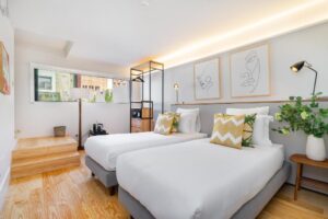 chambre lits jumeaux (twin) dans la villa en location vacances avec piscine privée et incluant le petit déjeuner chaque matin
