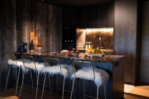 Cuisine ouverte dans la maison de 120 m² en location vacances pour 6 personnes